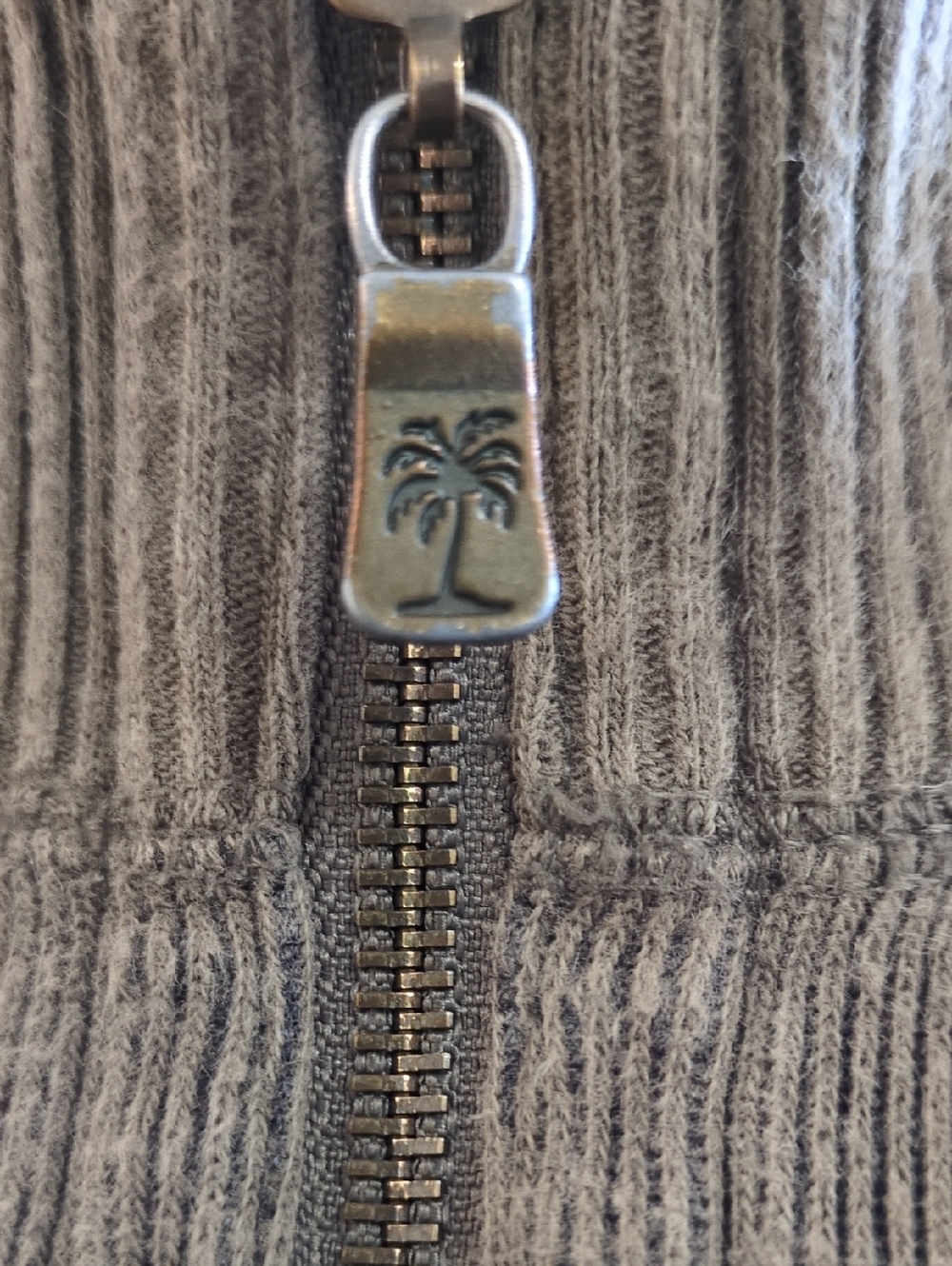 Tommy Bahama Men's quarter zip Sweater - Reversible Charcoal/light green - Picture 4 of 4